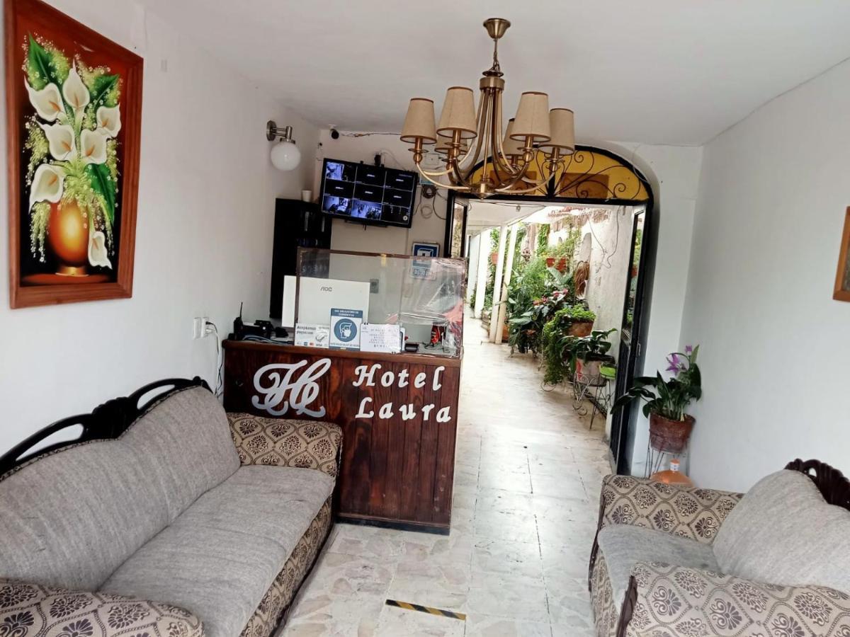 Hotel Posada Laura 圣胡安德里奥 外观 照片